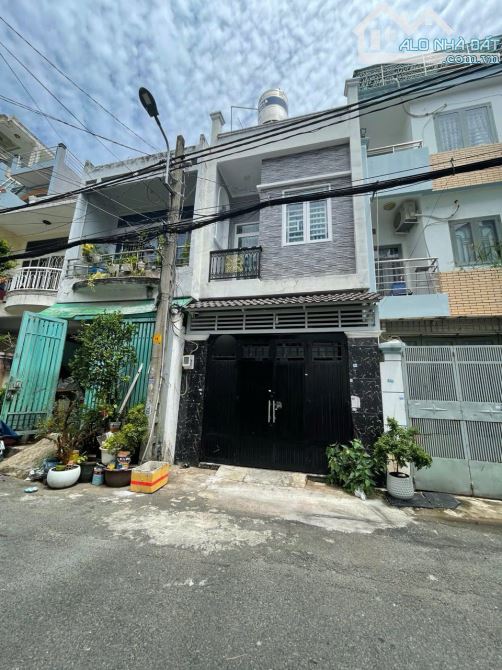 Cần Bán 6,8 Tỷ Nhà 2 Tầng 2 Phòng Ngủ Dt: 4m X 12m Đường 8m Lũy Bán Bích