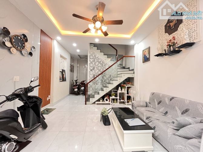 🔥 CỰC HIẾM – NHÀ ĐẸP CMT8, PHƯỜNG 5, TÂN BÌNH – GIÁ CHỈ 7.5 TỶ!