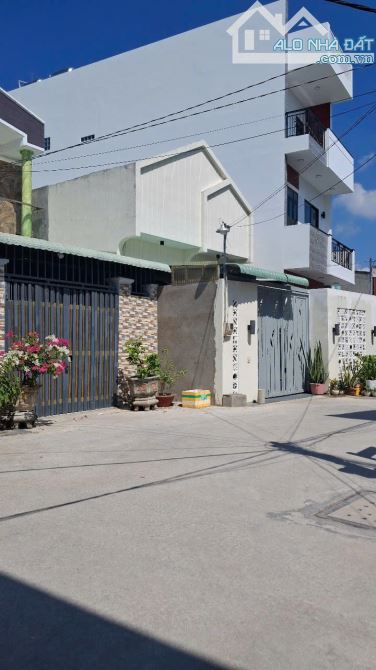 Lô đất 149m² full thổ cư – hẻm xe hơi 6m – cách Lê Văn Lương 100m – SHR – xây tự do