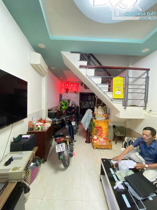 Bán nhà Đ. Bình Đông, Phường 14, Quận 8: 47m2, 2 tầng, Nở hậu, hẻm xe hơi, chỉ 3,95 tỷ