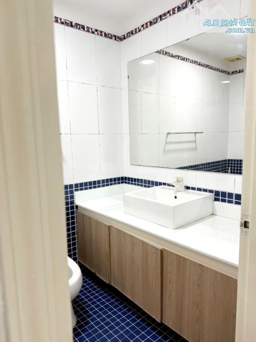 CHÍNH CHỦ CẦN BÁN CĂN HỘ TẠI TOÀ E KĐT NAM THĂNG LÒNG DT 123M2, Giá 8,98 tỷ