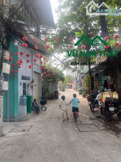 Bán Nhà Hẻm Xe Hơi Ngay Chợ Bình Trị Đông - Giáp Q6 - Tặng Nội Thất – Nhỉnh 5 Tỷ TL