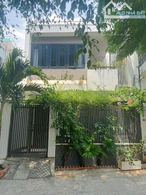 NHÀ HIẾM VƯỜN LÀI QUẬN 12 - 57M2 - NGANG 6M - NGAY KHU PHÂN LÔ - XE HƠI ĐẬU NGÀY ĐÊM THÔNG