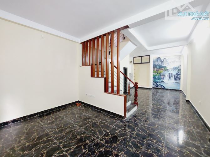 Bán gấp nhà Nghi Tàm, Tây Hồ, 63m, 3 tầng