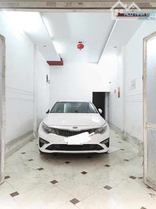 BÁN NHÀ LÊ TRỌNG TẤN, 94M2, 5 TẦNG , Ô TÔ, GIÁ 16,2 TỶ, 50M RA PHỐ.