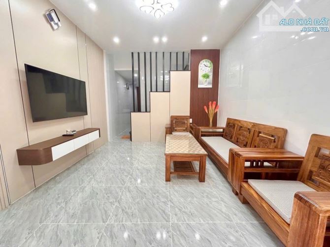 Nhà 2 tầng đẹp full nội thất Trần Cao Vân chỉ nhỉnh 2tỷ