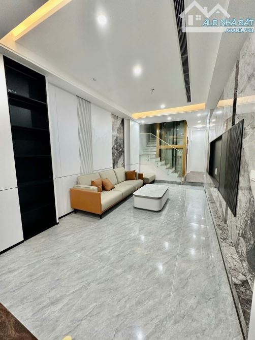 Cần bán gấp siêu phẩm Xuân Đỉnh 48m2, 6T thang máy, ô tô, gần phố