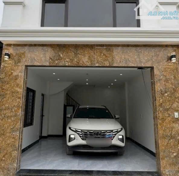 CHỐT LÀ LỜI NGAY: NHÀ SÀI ĐỒNG SIÊU HIẾM, Ô TÔ NGỦ TRONG NHÀ, 37M2, chỉ nhỉnh 6TỶ