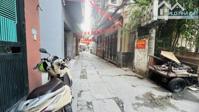 Nhà Dương Quảng Hàm, Cầu Giấy. 48mx4; MT 4.5; Giá 15.8 Tỷ  NGÕ THÔNG Ô TÔ - KINH DOANH