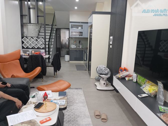 SIÊU PHẨM BỒ ĐỀ 38.3m2/ 11.4 tỷ- NHÀ 5 TẦNG GARA Ô TÔ - VIEW THOÁNG – NGÕ OTO