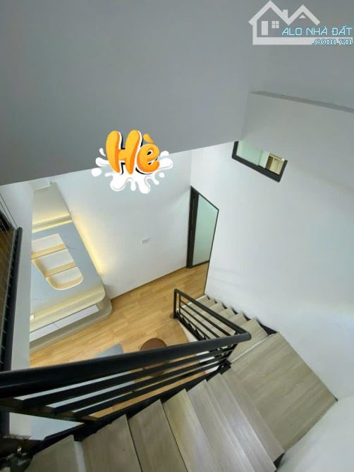 CHỈ HƠN TỶ SỞ HỮU NGAY CĂN TẬP THỂ TẦNG1-40M2-1 TỶ 3-ÔTÔ-ĐH THƯƠNG MẠI-MAI DỊCH CẦU GIẤY