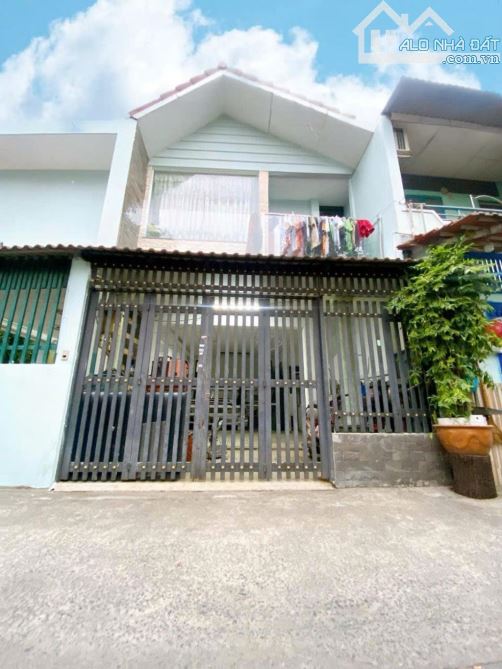 Bán nhà Lê Trọng Tấn, kế EOn TP, 65m2, ngang 5m, đường nhựa oto 8m, TL