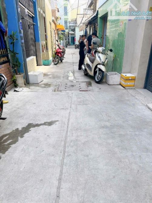TT TÂN PHÚ - NGAY AEON MALL - HẺM 3.5M  - 3 TẦNG - H