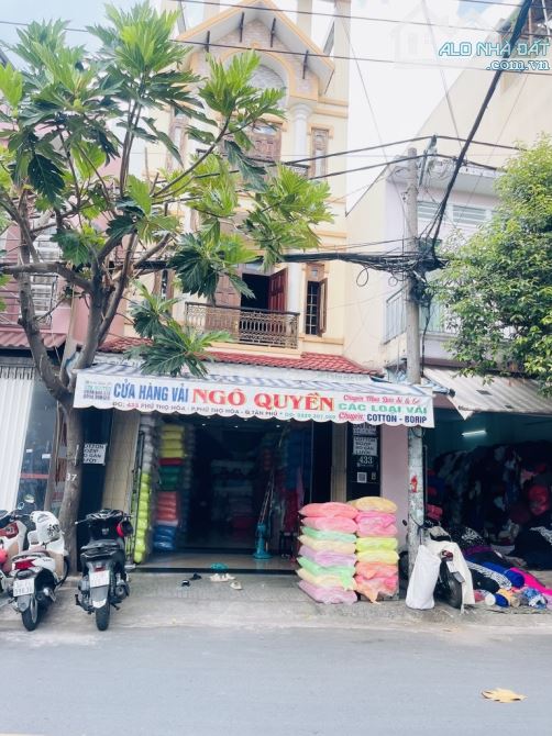 MẶT TIỀN 4 TẦNG ĐƯỜNG PHÚ THỌ HOÀ - KINH DOANH ĐỈNH - NGỘP BANK BÁN GẤP