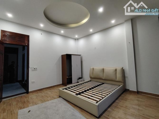Bán nhà ngọc lâm 48m2 xây 5 tầng trước nhà đường ô tô tránh , thông tứ tung. - 10
