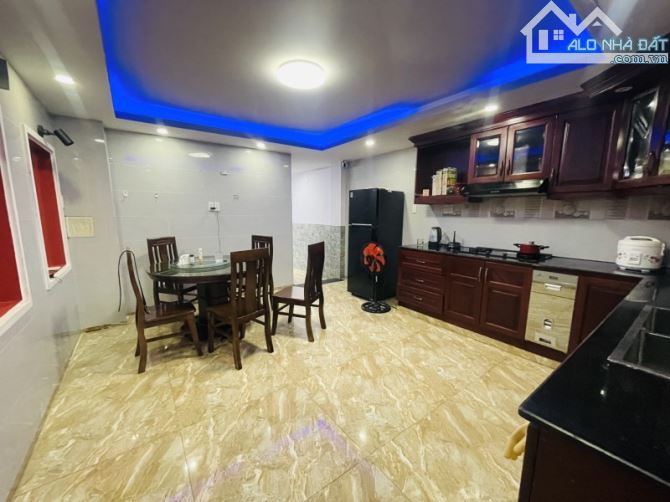 BÁN NHÀ 5 TẦNG – 7 PN – DT 61M² (NGANG 4.3M X DÀI 14M) – HXH – P2, BÌNH THẠNH, CHỈ 11.1 TỶ - 10