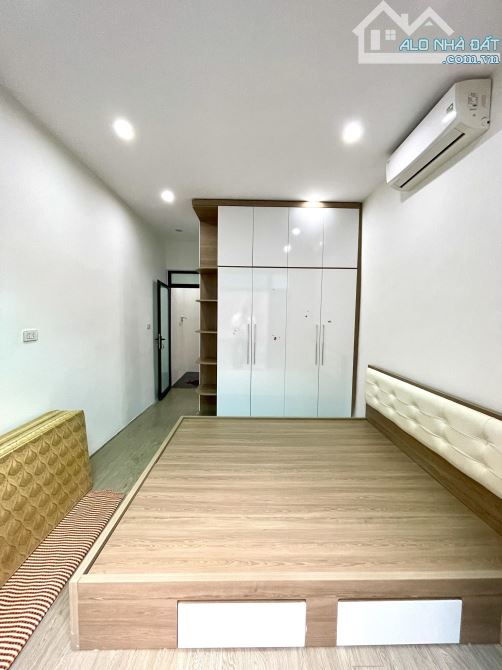 Ngõ Chợ Khâm Thiên Đống Đa. DT 24m2, 4 Tầng, Mặt Tiền 3.2. Giá 4.95 Tỷ - 10