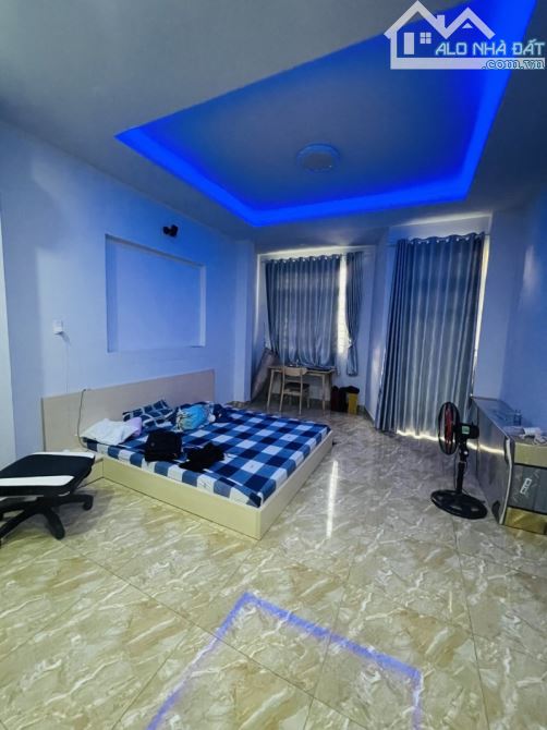 BÁN NHÀ 5 TẦNG – 7 PN – DT 61M² (NGANG 4.3M X DÀI 14M) – HXH – P2, BÌNH THẠNH, CHỈ 11.1 TỶ - 11