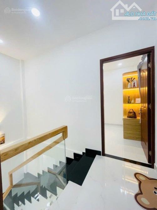BÁN NHÀ HUỲNH VĂN BÁNH, 3 PN, ĐANG CHO THUÊ 16TR. - 11