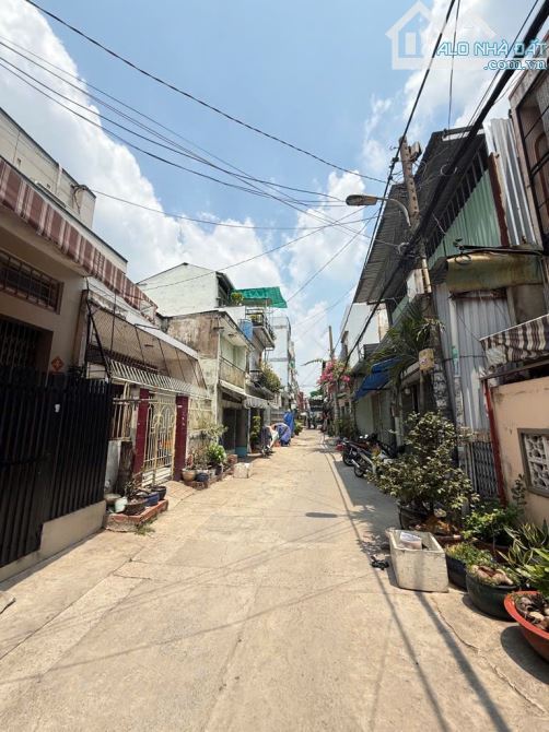 Bán nhà mới- đẹp 5 tầng HXH thông ngay chợ Gò Xoài, 48m² - giáp Tân Phú chỉ nhỉnh 6 tỷ - 11