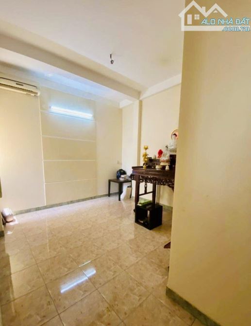 THÍCH QUẢNG ĐỨC - HẺM Ô TÔ THÔNG - NGANG 5M HIẾM - 3 TẦNG - 62M2 - 11 TỶ - 11