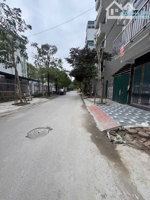 CẦN BÁN 1 MẢNH ĐẤT DV PHÂN LÔ VỈ HÈ TẠI BA LA HÀ DÔNG DT:50 GIÁ 9,9TỶ - 1