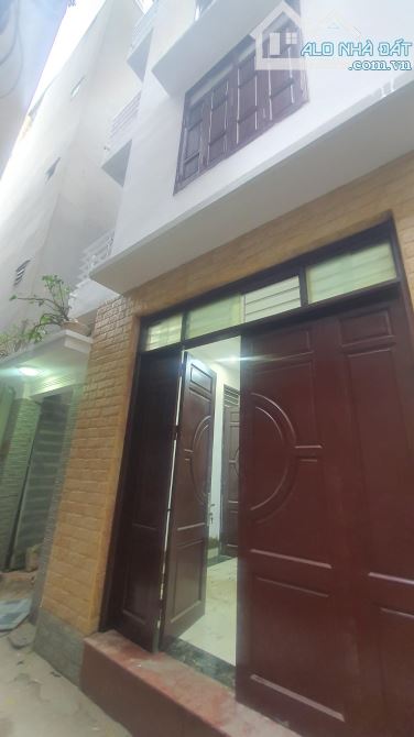 Bán nhà Hoàng Hoa Thám, 49m2, 5 tầng, 3 ngủ, giá 8.5 tỷ - 1