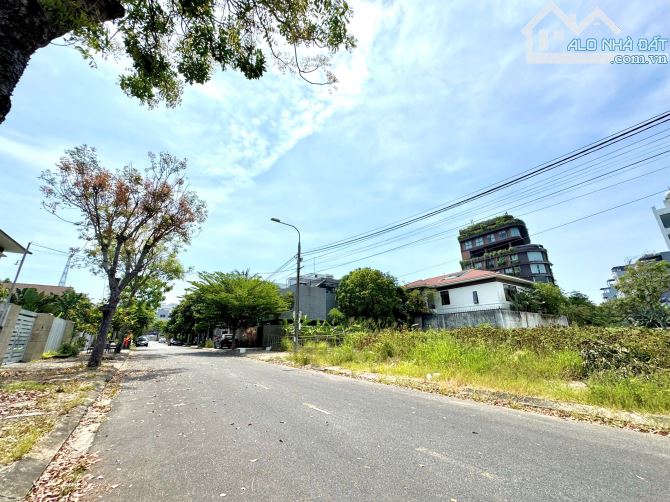 Bán lô đất biệt thự 315m ngang 14m sát sông mặt tiền đường Mỹ Đa Tây 3 Khu Nam Việt Á - 1