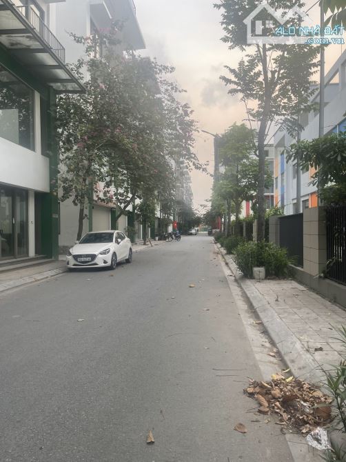 BÁN SHOPHOUSE LIỀN KỀ KHAI SƠN, 90M,MT6M,5TẦNG,GIÁ HẤP DẪN,KINH DOANH ĐỈNH,AN SINH TUYỆT. - 1