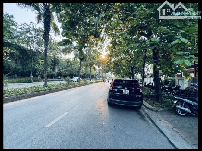 Bán Biệt thự vip Ciputra, Tây Hồ Mặt đường đôi trung tâm 230m2, 3 tầng, mt 10m, 60 tỷ - 1