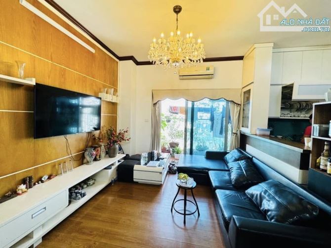 Hiếm Nhà Thụy Phương Dt: 45m-5 Tầng Thang Máy- ô Tô Qua , Vào Nhà ,Kinh Doanh Sầm Uất - 1