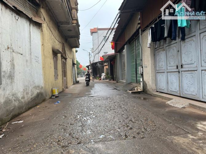 🔥🔥 HÀNG NÓNG BỎNG TAY LÔ 1 DUY NHẤT 👉 Dt : 77m Mt : 4,5m  👉 Giá : 1tyxx bé tý 👉 VỊ TR - 1