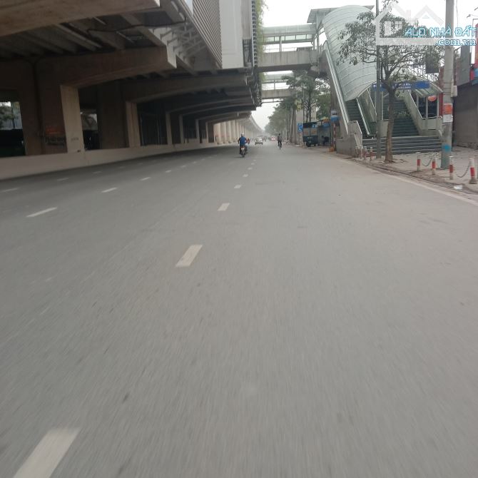 NHÀ PHÂN LÔ HỒ TÙNG MẬU - Ô TÔ ĐỖ NGÀY ĐÊM - KINH DOANH ĐỈNH - 1