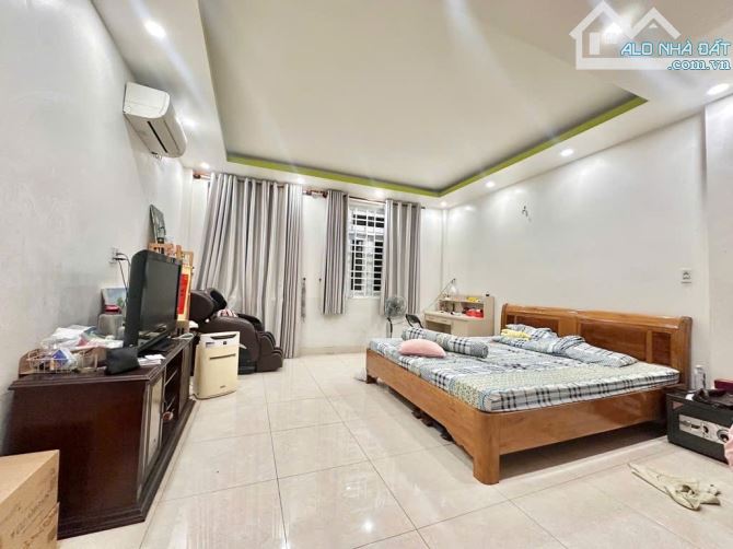 THÔNG SỐ HIÊM-NHÀ RỘNG GIÁ TỐT-BÁN NHÀ 5.6×22-4TẦNG-MẶT TIỀN ĐƯỜNG NGUYỄN HỮU TIẾN TÂN PH - 1