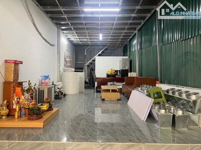 Chính chủ cần bán gấp mảnh đất tặng nhà cấp 4 đang cho thuê mặt phố Mai Phúc, Phúc Đồng - 1