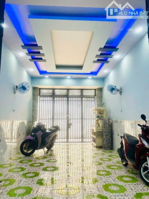 NGAY HIỆP THÀNH CITY 95M2 3 LẦU 4PN  SÂN ĐẬU XE HƠI TẶNG FULL NỘI THẤT - 1