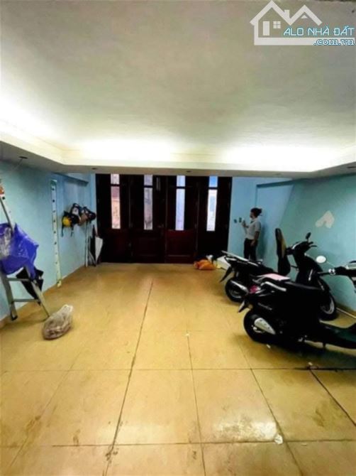 Bán nhà dân xây, lô góc 3 thoáng, GARA, KD. Lạc Long Quân, CG, 45m2x5T, MT4.5m. Chỉ 7.5 tỷ - 1