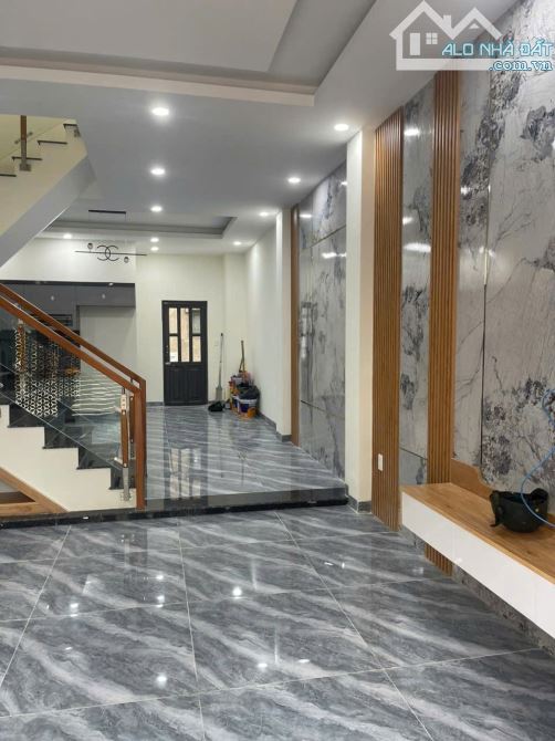 Bán nhà 2 lầu MT An Phú 18,kinh doanh tốt 5x16m - 1