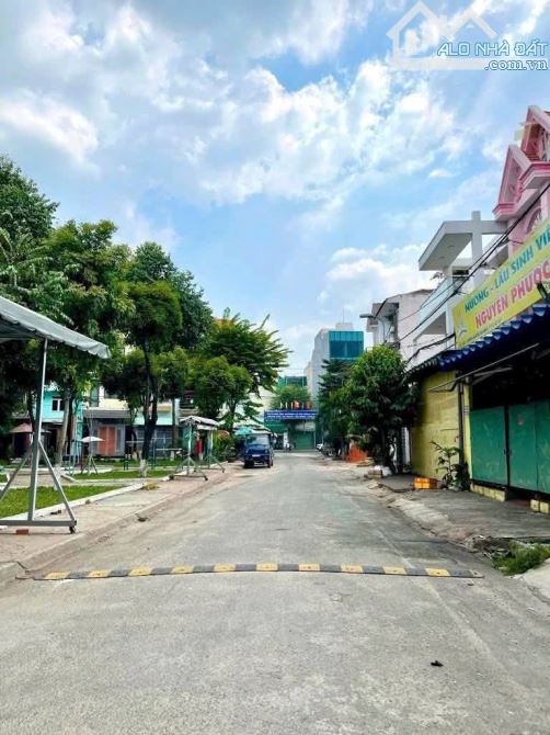 Bán nhà P11 Gò Vấp, Lê Văn Thọ, Gần Công Viên Làng Hoa, 8x23m, 19 Tỷ hơn - 1