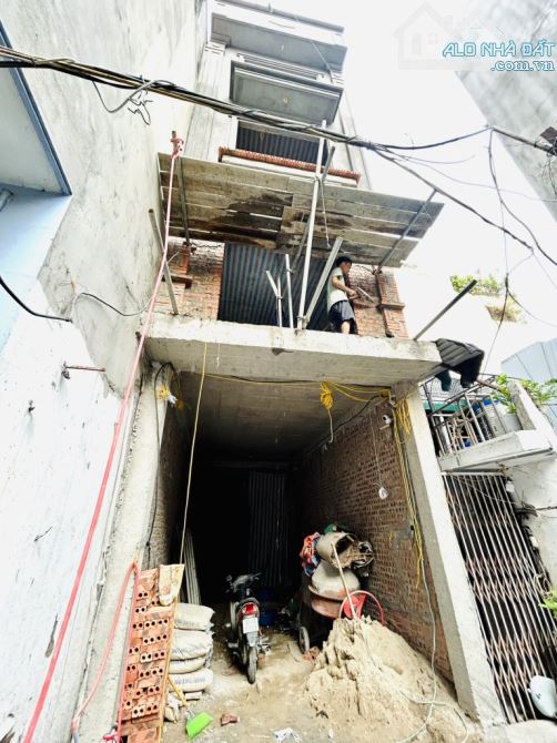 Bán nhà Dương Văn Bé, ngõ cực nông, ô tô đỗ cổng, trước nhà thoáng DT30mx5TxMT3,1 -7,9 tỷ - 1