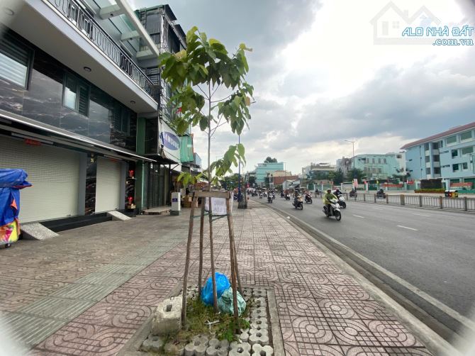 Cho thuê nhà mặt tiền Tên Lửa, bình tân, 10x20m, 45 triệu, đoạn mới làm - 1