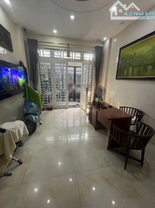 Bán nhà mặt tiền Bình Thạnh-Giáp Quận 1-Phó Đức Chính-P1-68m2-4,3x16-4tầng-5PN,6WC - 1