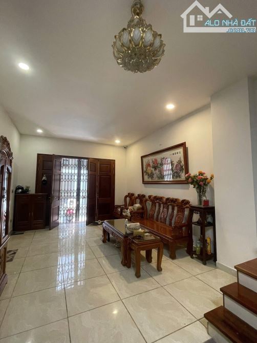 Bán Nhà Lạc Long Quân - TÂY HỒ - Ô Tô - Thang Máy chờ - 55Mx5 Tầng Nhỉnh 17 Tỷ - 1