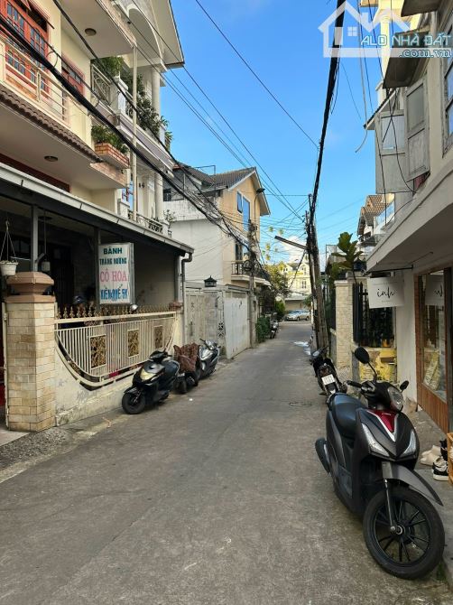 Cần bán nhà Thông Thiên Học đường ô tô nhà đẹp giá rẻ gần trung tâm. - 1