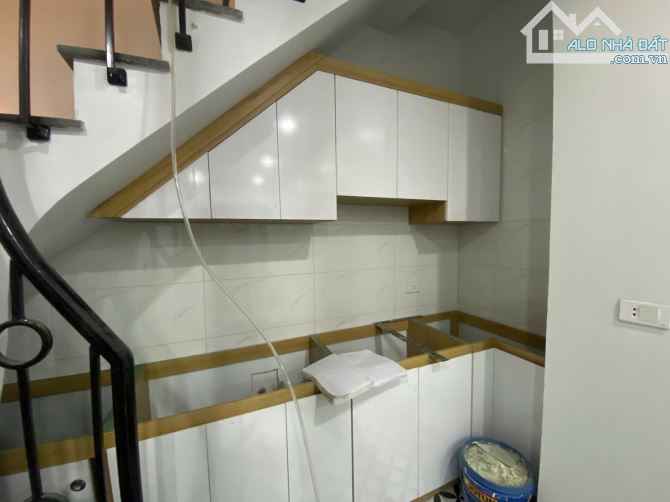 Bán gấp nhà Đống Đa, 5 tầng, 3 phòng ngủ, vị trí trung tâm, giá 4.9 tỷ - 1