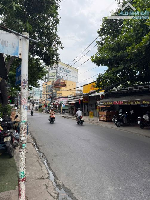 Bán nhà c4 tặng đất ngay CĐ Công Thương 7 x 22 - 1