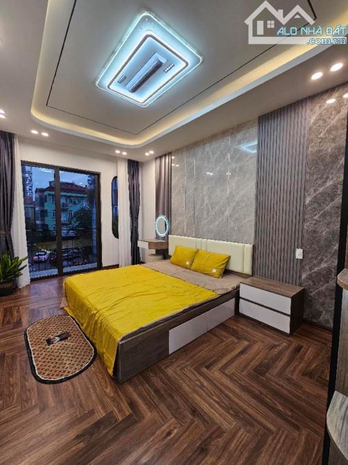 Bán nhà 5 tầng Thạch Bàn Long Biên- 40m -5 tầng- 5 tỷ có thương lượng - 1