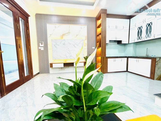 VỪA RA MẮT – NHÀ ĐẸP VĨNH HƯNG – NGÕ THÔNG – FULL NỘI THẤT – GẦN PHỐ – GIÁ CỰC HỢP LÝ! - 1
