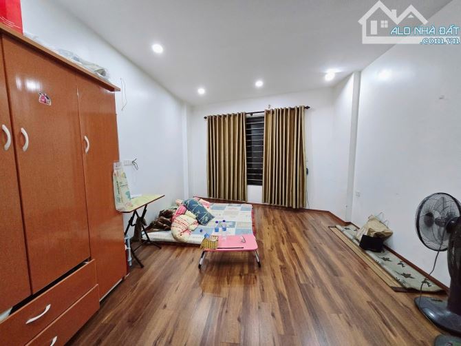 Hàng Hiếm bay gấp Phố Hạ Đình - Thanh Xuân (30m5T)- Gần Phố - Kinh Doanh Nhỏ - Sổ Nét Căng - 1