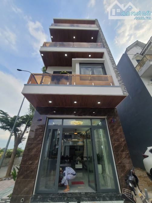 6,8Tỷ TL🔥Bán nhà Hoàn Công góc 2 mặt tiền, đường trục chính KDC p.Bình Chuẩn, Tp Thuận An - 1
